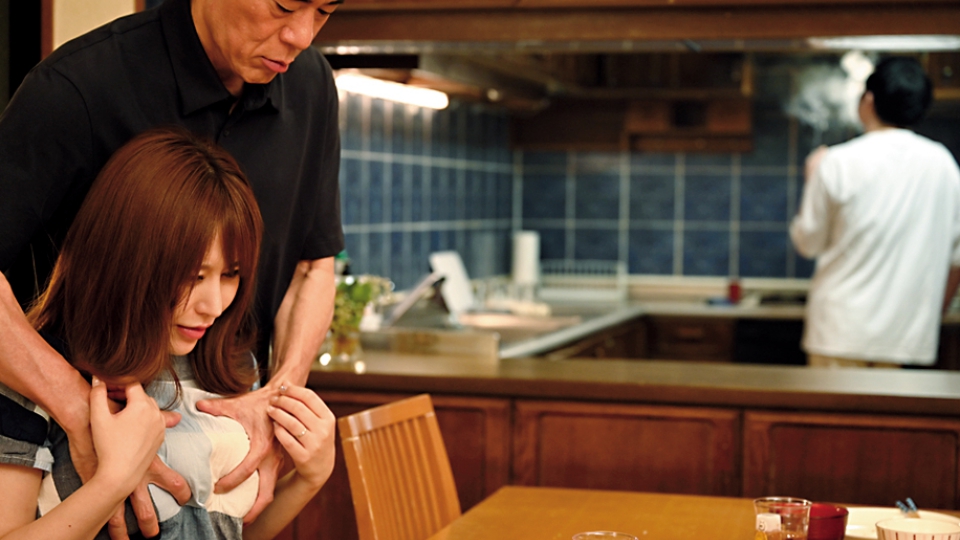 「あなた、ごめんなさい…。」妊娠危険日にムリヤリ義父に種付け中出しされています…