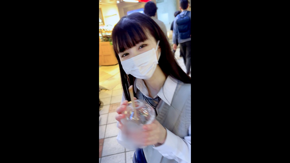 【高画質】CDリリース済み ”現在活動中の18歳Eカップアイドル” 顔出し出演。ファンを裏切る生中出し含む性行為撮影。※今しか見れません