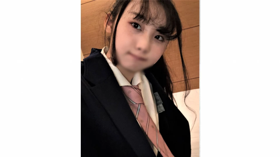 無修正 [初中出し！初ハメ潮！]〈10代純情スレンダー少女〉人生初の個撮でザーメン大量受精！「赤ちゃんできたらどうしよう・・・」と言いながらも絶頂しまくりでしたぁ〜